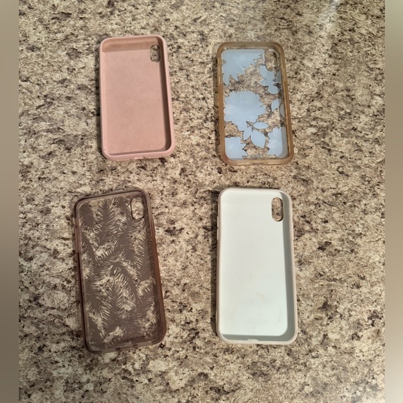 iPhone XR phone case bundle - Picture 2 of 2